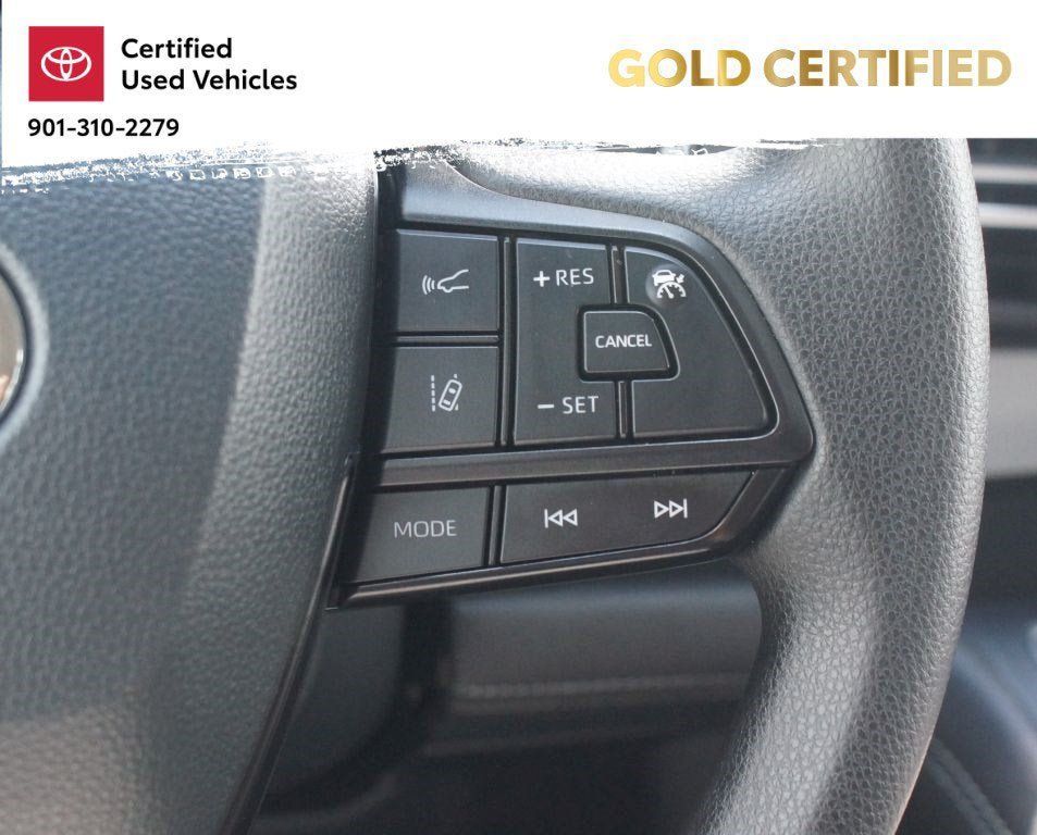 Used 2026 Toyota Sienna LE FWD image 10