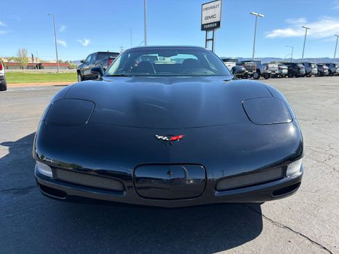 Used 2004 Chevrolet Corvette Z06 w/ Memory Package RWD image 8