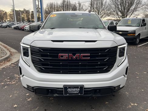 Used 2024 GMC Sierra 1500 Elevation image 3