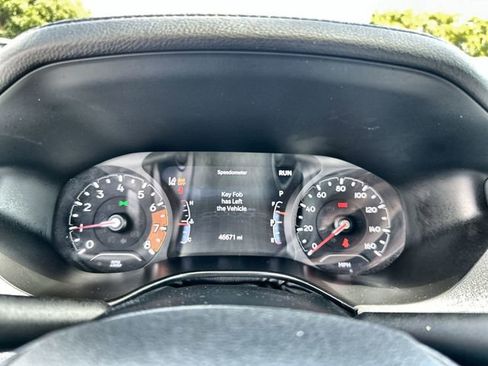 Used 2023 Jeep Compass Sport image 10