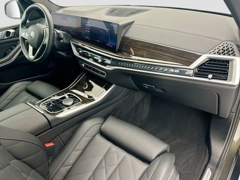 Certified 2025 BMW X5 xDrive40i w/ Parking Assistance Package image 16