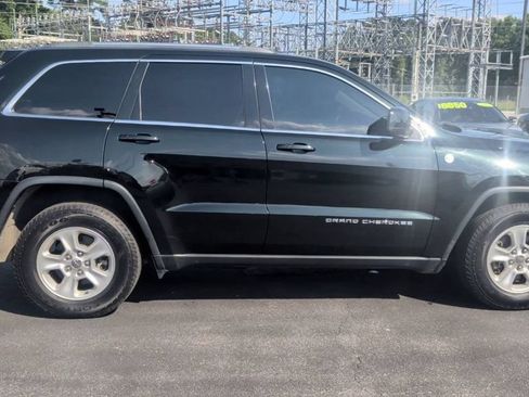 Used 2015 Jeep Grand Cherokee Laredo w/ Quick Order Package 23E AWD/4WD image 9