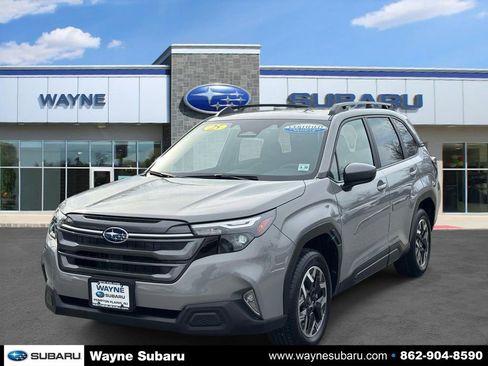 Certified 2025 Subaru Forester Premium image 2
