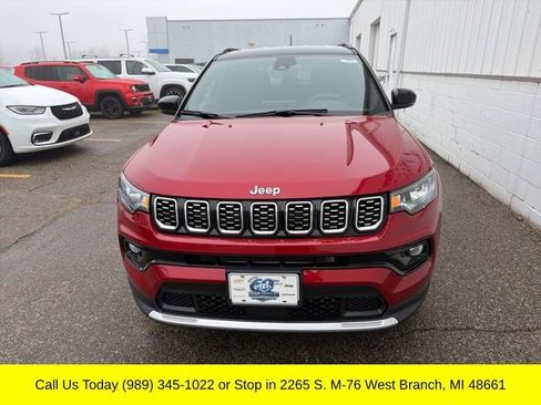 Used 2025 Jeep Compass Limited image 8