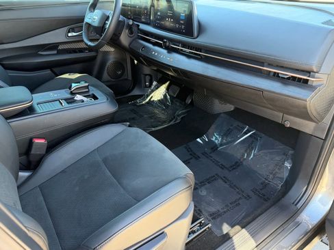 Certified 2025 Nissan Ariya FWD image 13