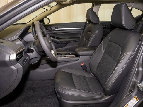 New 2025 Nissan Altima 2.5 SL image 11