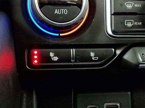 Used 2021 Chevrolet Tahoe LT w/ LT Signature Package image 14