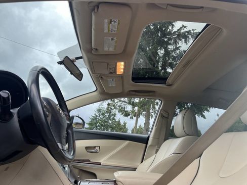 Used 2009 Toyota Venza AWD image 18