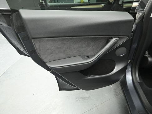 Used 2023 Tesla Model Y Long Range image 20