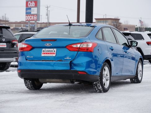 Used 2014 Ford Focus SE w/ SE Winter Package image 3