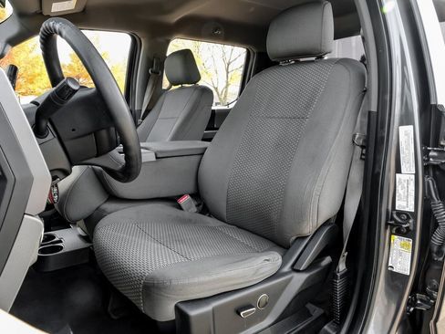 Used 2016 Ford F150 XLT image 38