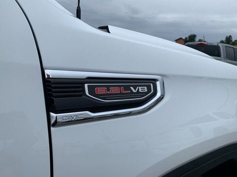 New 2026 GMC Sierra 1500 SLT w/ SLT Premium Package image 4