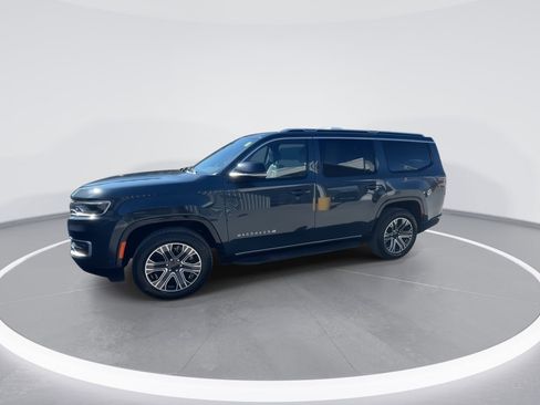 Used 2024 Jeep Wagoneer Series II w/ Flexible Seating Group image 9
