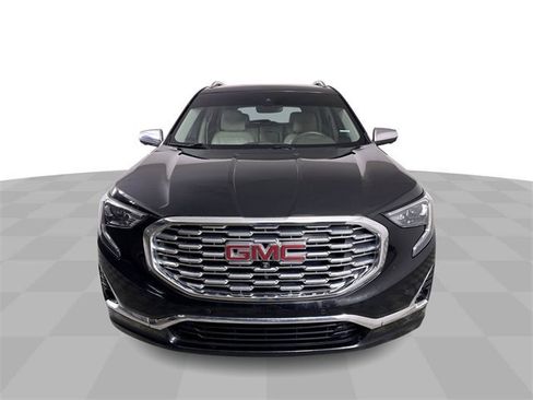 Used 2020 GMC Terrain Denali w/ Denali Premium Package image 3