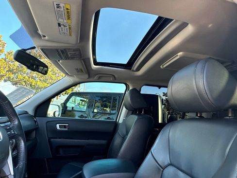 Used 2014 Honda Pilot Touring image 12