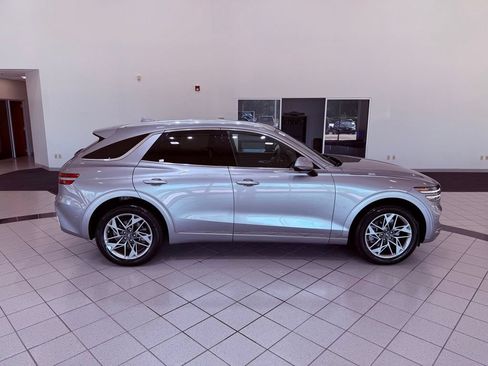 Used 2022 Genesis GV70 2.5T w/ Advanced Package AWD/4WD image 17