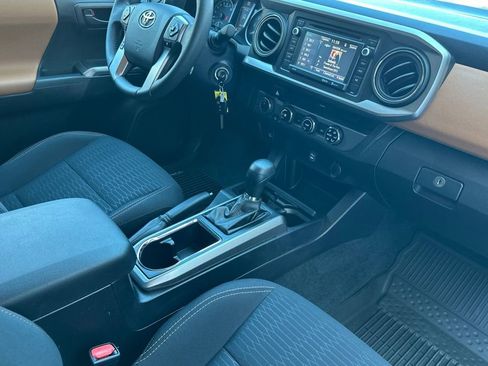 Used 2017 Toyota Tacoma SR5 w/ Tow Package image 15