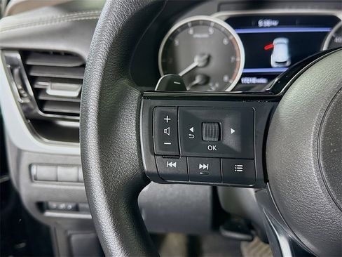 Used 2023 Nissan Rogue SV image 20
