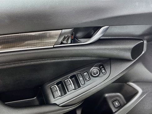 Used 2020 Honda Accord Sport image 17