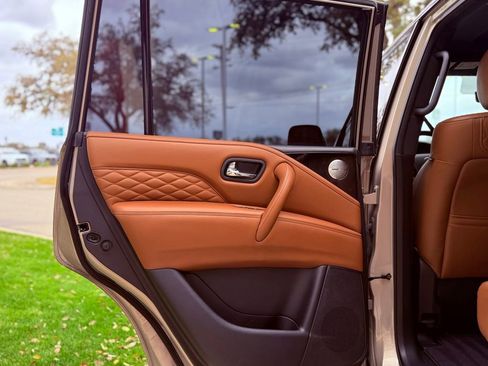 Used 2021 INFINITI QX80 Sensory w/ All-Season Package RWD image 27