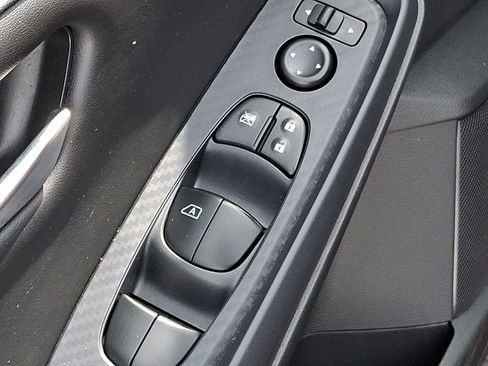 Used 2023 Nissan Sentra SV image 24