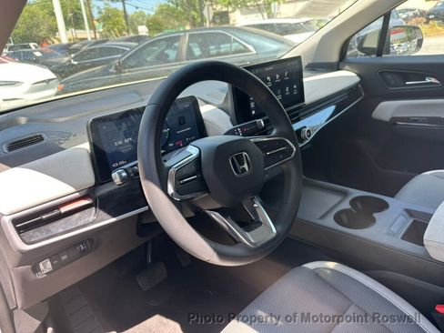Used 2024 Honda Prologue EX image 9