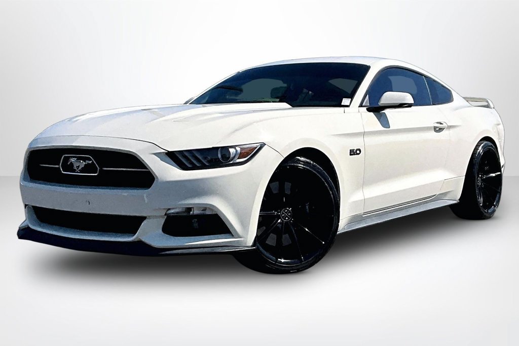Used 2015 Ford Mustang 50 Years RWD image 3
