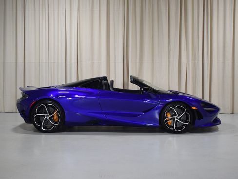 Used 2024 McLaren 750S Spider RWD image 16