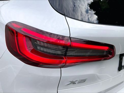 Used 2019 BMW X5 xDrive40i w/ M Sport Package AWD/4WD image 27