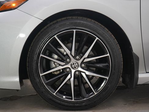 Used 2023 Toyota Camry SE image 28