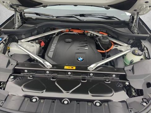 New 2026 BMW X5 xDrive50e image 16