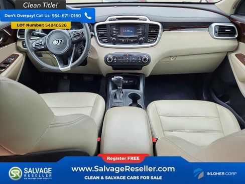 Used 2017 Kia Sorento AWD image 11