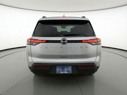 Used 2025 Nissan Pathfinder SV image 7