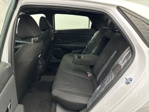 New 2026 Hyundai Elantra SEL Sport image 19