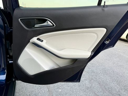 Used 2018 Mercedes-Benz GLA 250 4MATIC image 36