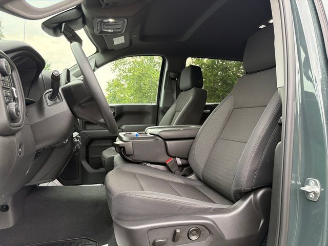 Used 2025 Chevrolet Silverado 1500 Custom Trail Boss w/ Turbomax Blackout Package AWD/4WD image 10