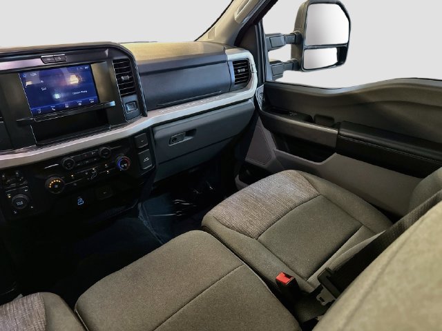 Used 2025 Ford F250 XLT w/ FX4 Off-Road Package AWD/4WD image 22