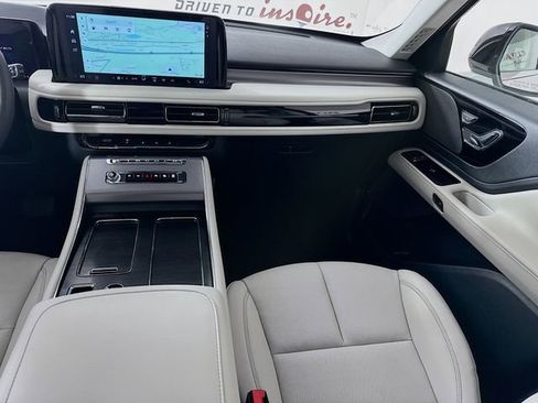 New 2026 Lincoln Aviator 2WD image 24