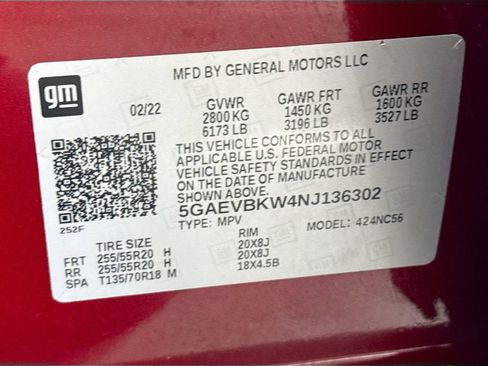 Used 2022 Buick Enclave Premium w/ Surround and Sites Package AWD/4WD image 31