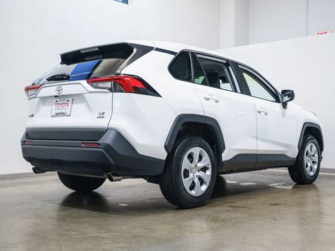 Used 2025 Toyota RAV4 LE AWD/4WD image 9
