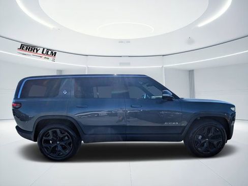 Used 2023 Rivian R1S Adventure image 2