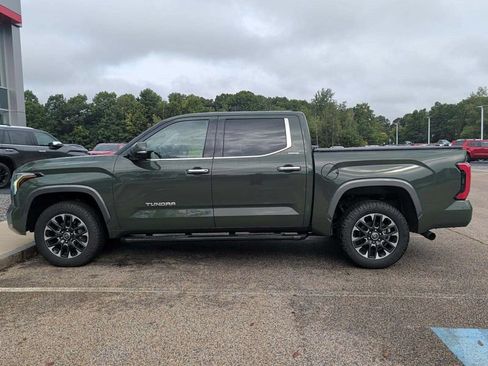 Used 2023 Toyota Tundra Limited AWD/4WD image 6