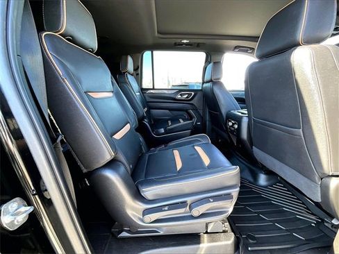 Used 2022 GMC Yukon XL AT4 image 15