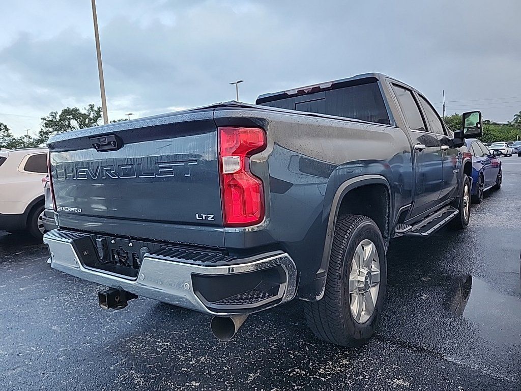 Used 2020 Chevrolet Silverado 2500 LTZ w/ LTZ Premium Package AWD/4WD image 3