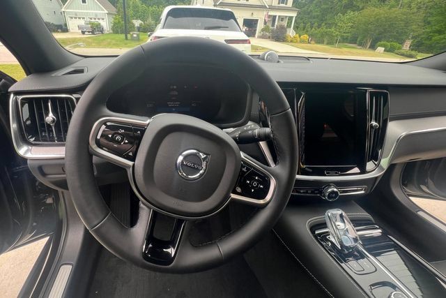 Used 2025 Volvo V60 T8 Polestar AWD/4WD image 24