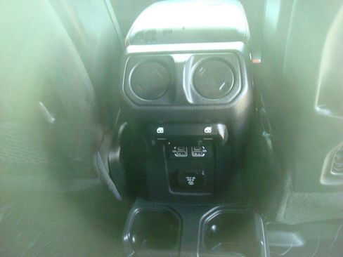 Used 2023 Jeep Gladiator Rubicon w/ LED Lighting Group AWD/4WD image 25