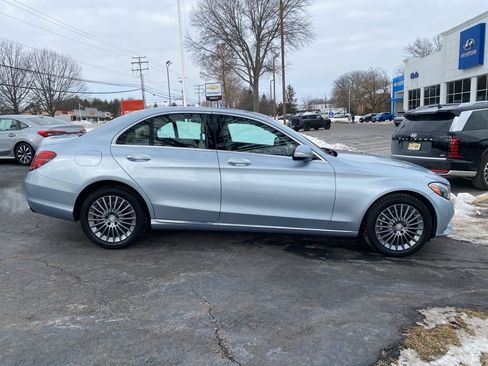 Used 2015 Mercedes-Benz C 300 4MATIC Sedan image 2