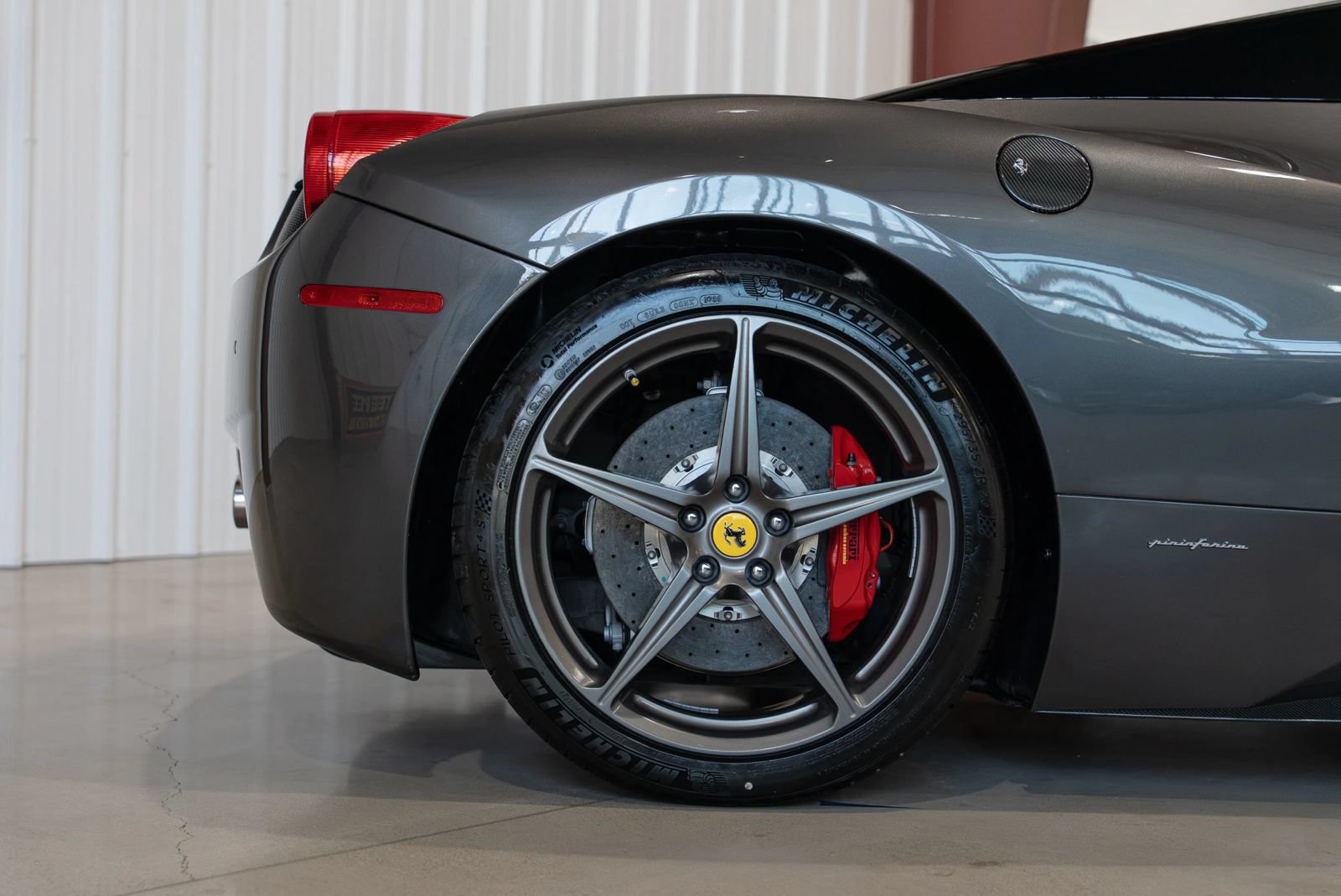 Used 2013 Ferrari 458 Spider RWD image 15