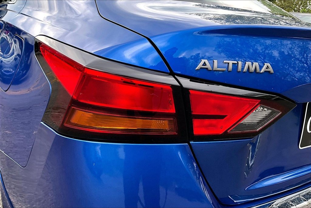 Used 2025 Nissan Altima 2.5 SR w/ SR Premium Package FWD image 40