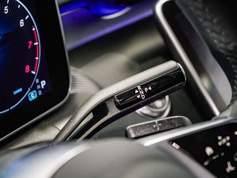 Used 2025 Mercedes-Benz C 300 4MATIC Sedan image 21